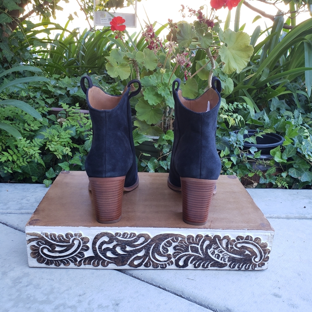 Chic Franco Sarto Suede Booties - Picture 10 of 12